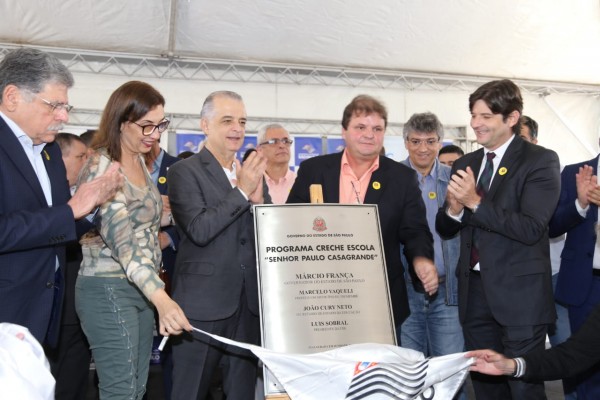 Governador Márcio França, faz a entrega simbólica da creche escola, Senhor Paulo Casagrande, em Tremembé