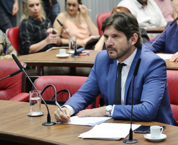 A pauta da comissão promovido pelo deputado André do Prado foi o combate contra à dengue